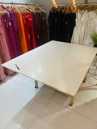 Mesa de costura e etc?