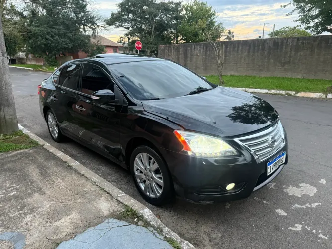Nissan Sentra SL 2.0/ 2.0 Flex Fuel 16V Aut. 2015