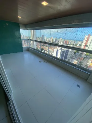 Apartamento amplo com 4 suítes, varanda gourmet e estrutura completa