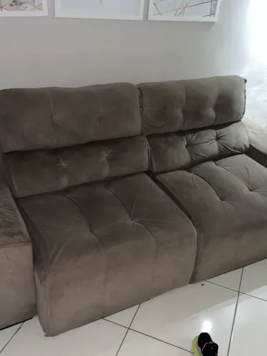 Sofá retrátil e reclinável