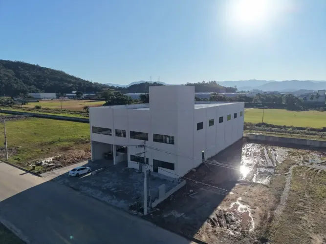 Galpão de 1237,77mts em condomínio fechado - Biguaçu - SC