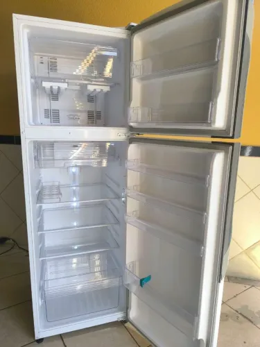 Geladeira Panasonic Frost Free