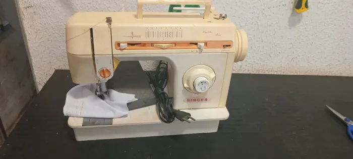 Máquina singer facilitar plus