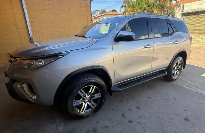 Toyota Hilux SW4 SRV 4X2 2.7 Flex 16V Aut. 2019