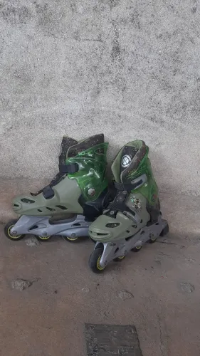 Par de Patins Inline - Tamanho 34 ao 37