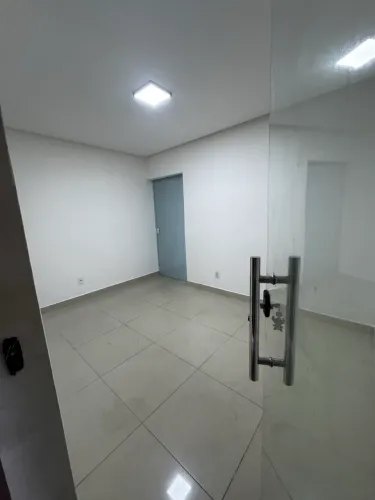 Alugam-se salas comerciais na gruta de Lourdes