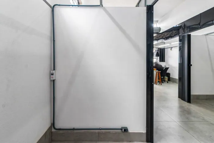 Loja em galeria na Avenida Luís Pires de Minas, 1433 - loja 12 8 m²