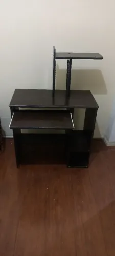 Mesa para computador ou gamer com compartimento super nova em mogno