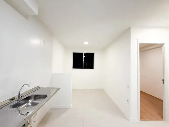 Imóvel para aluguel possui 34 metros quadrados com 2 quartos