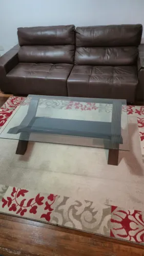 Mesa de Centro em Madeira Maciça com Tampo de Vidro
