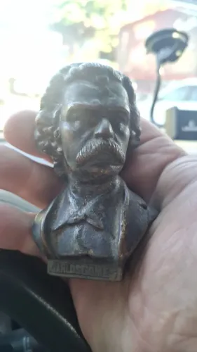Escultura carlos gomes