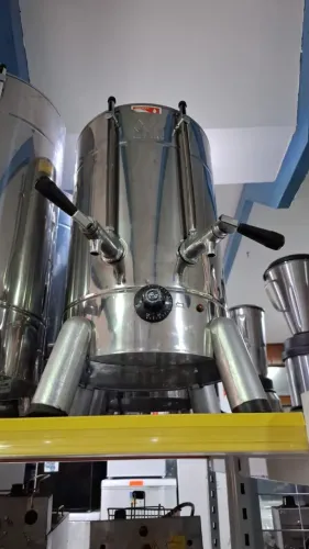 CAFETEIRA TRADICIONAL 4L MARCHESONI.jpg