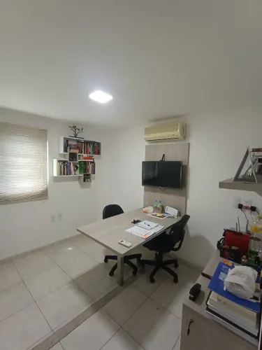Alugo sala comercial, 35 m2, Centro - Caruaru/PE