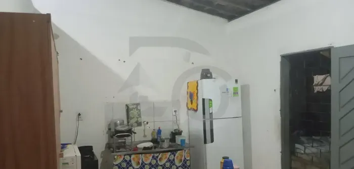 Casa à Venda no Olaria com 2 Quartos e Sala Independente