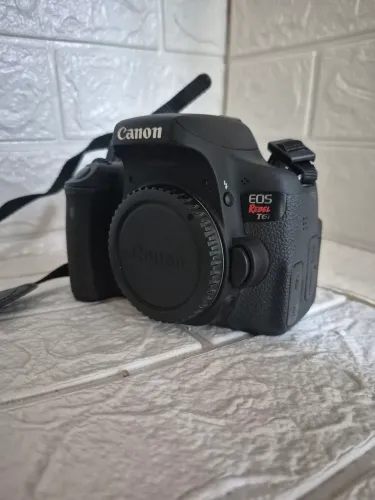 Canon T6i + LENTE