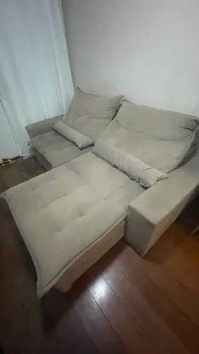 SOFÁ RETRÁTIL COM CHAISE - BEGE