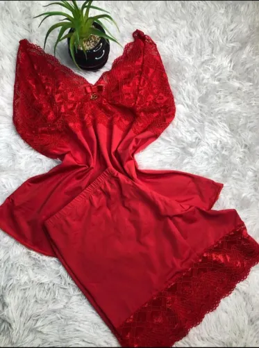 Camisola e calcinhas