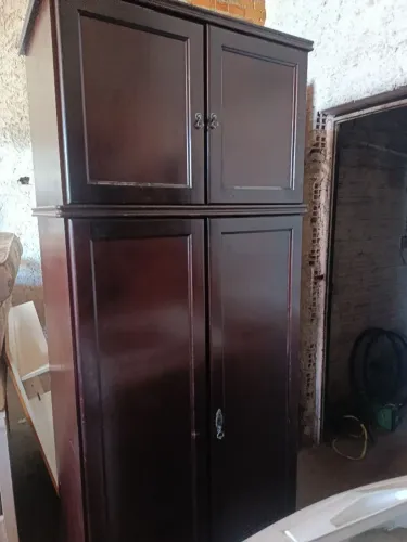 Guarda roupa antigo retro
