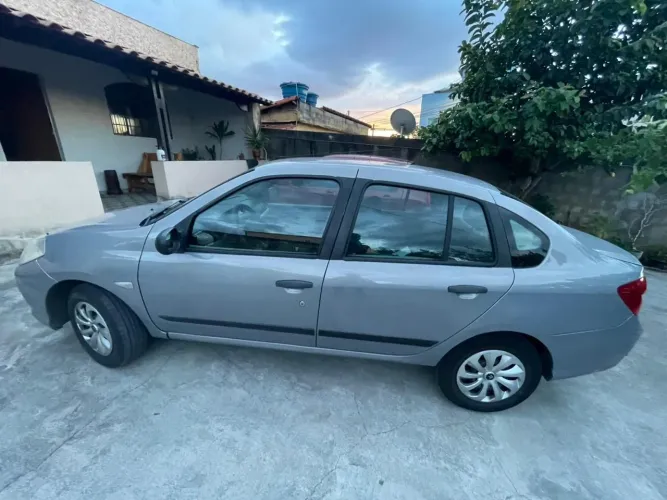Renault Symbol Expression Hi-flex 1.6 8V 4P 2010