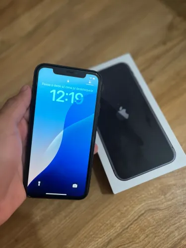 Apple iPhone 11
