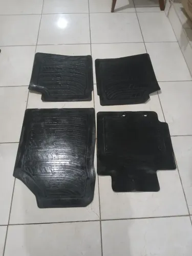 Tapete original para carro Toyota Etios