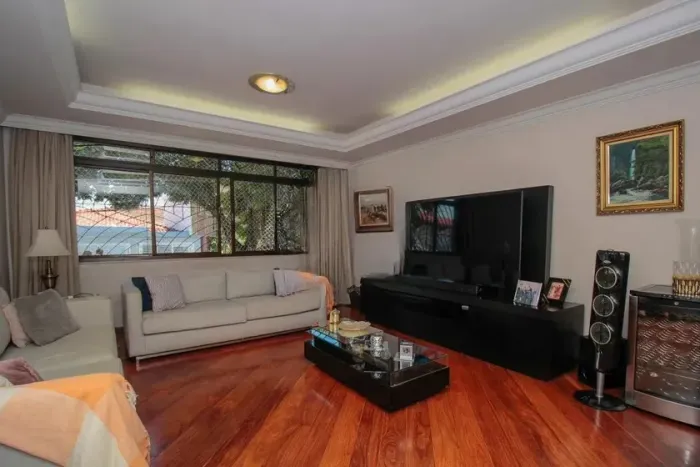 Casa à Venda - Sumaré, 4 Quartos, 300 m2
