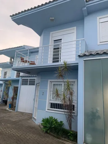 Casa em Condomínio a Venda no bairro Fátima - Canoas, RS