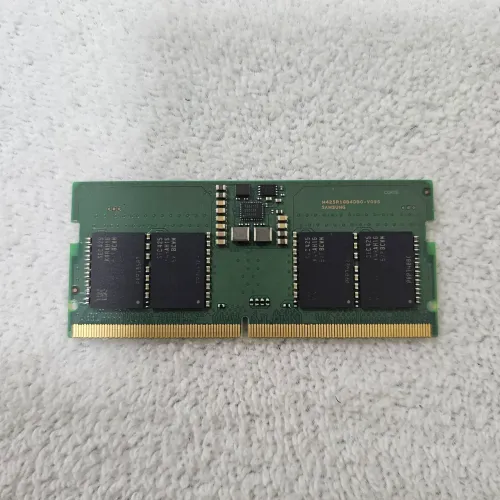 Memória RAM Notebook 8GB DDR5 5600MHz Samsung CL40 (Original em Perfeito Estado)