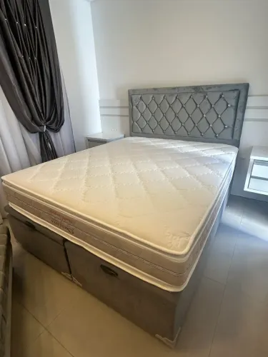 Cama bau queem com cabeceira e calcadeira