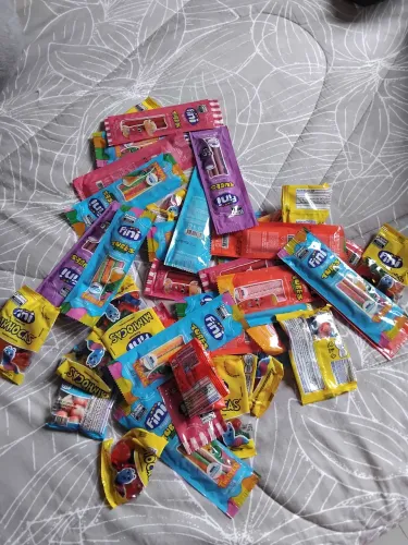Kit Lembrancinhas - 35 balas fini + 21 bombons Ouro Fino - São Vicente SP