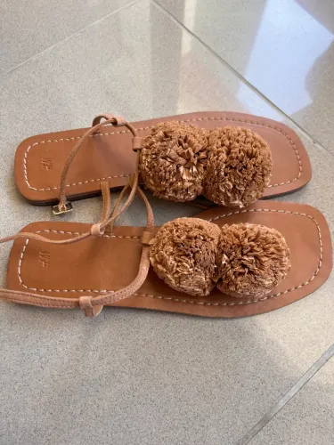 Rasteira H&M Frufru