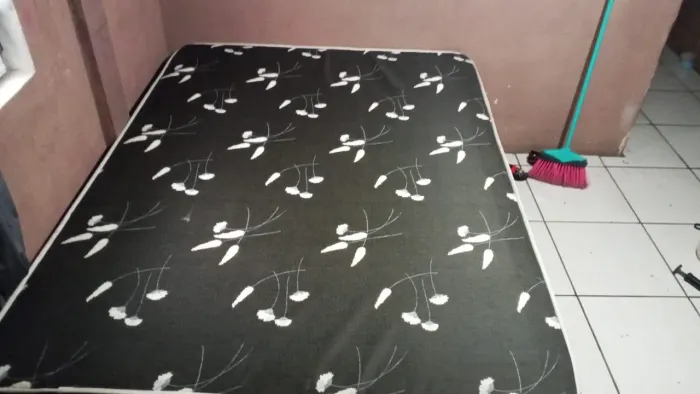 Cama de casal 1.38 ×1.88