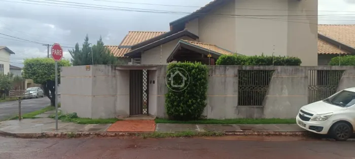 CASA COM 3 SUÍTES NO VILAS BOAS!