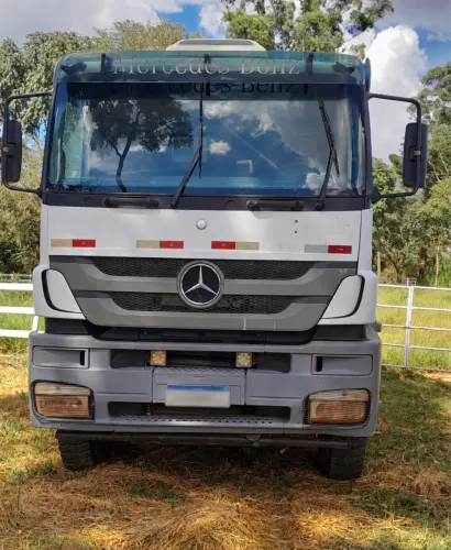 Mercedes-Benz Axor 3344 - Ano 2010