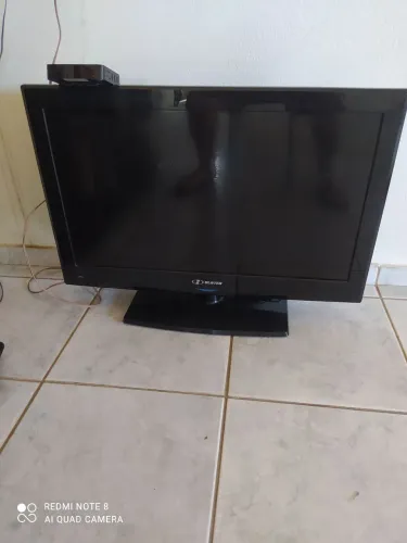 Vendo tv Buster com box tv