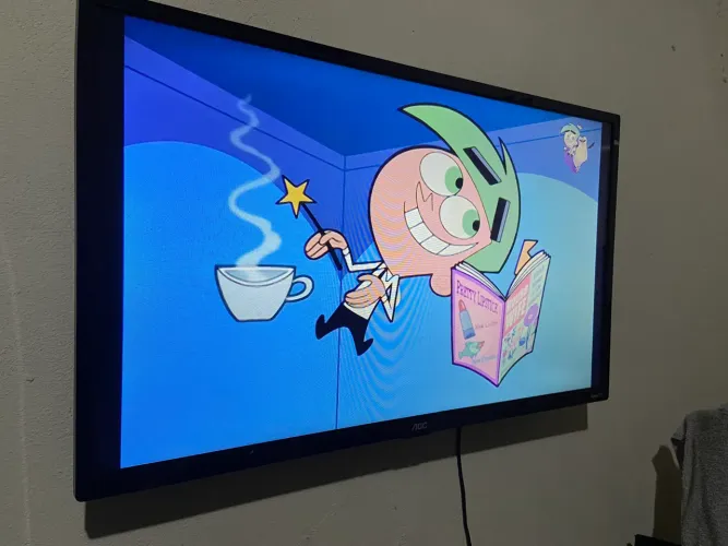 Vendo tv 32 polegadas roku AOC