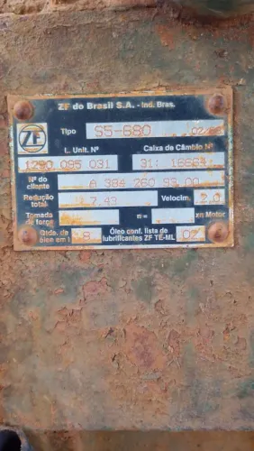 Vendo caixa de macha 5 macha somente venda 4000