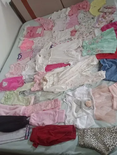 Lote Grande de roupas menina tem.p ao G