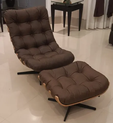 Poltrona Costela Giratória