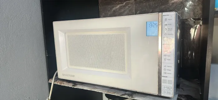 Microondas Brastemp 30 litros funcionando perfeitamente