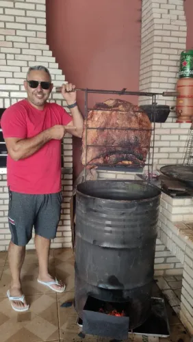 Aluguel de churrasqueira pra costelão