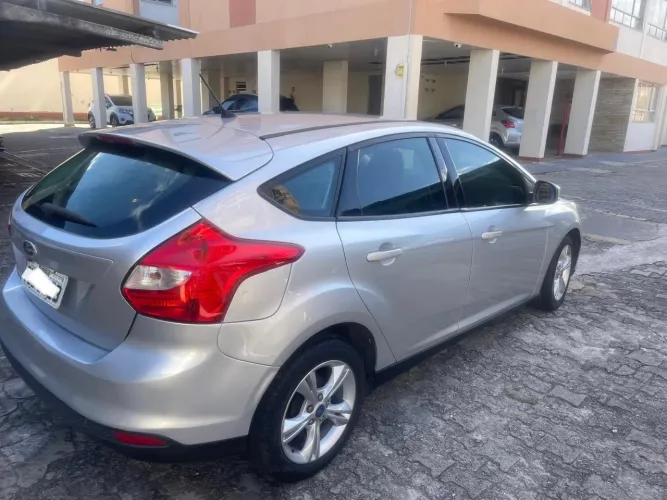 Ford Focus 1.6 S/1.6 SE Flex 16V 5P AUT 2015
