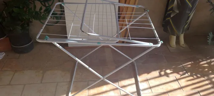 Varal de chão com aba