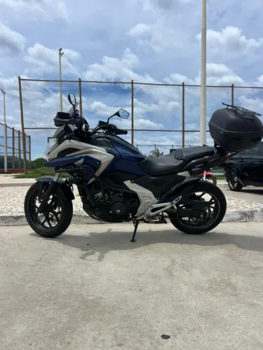 VENDO MOTO HONDA NC750 22000 km RODADOS, SEGUNDO DONO