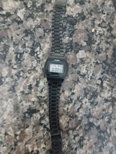 Relógio digital casio em bom estado