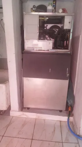Máquina de Gelo 200 kg por dia Hoshizaki
