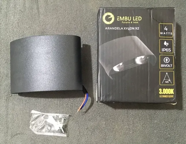 Arandela LED 4 Fachos 4W Xylon X2 Embu Led IP65 Bivolt - Branco Quente - 3 peças - NOVO