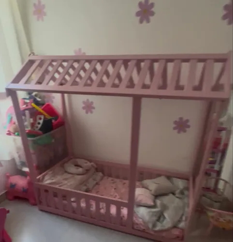 Cama infantil Montessoriano - Menina Casinha