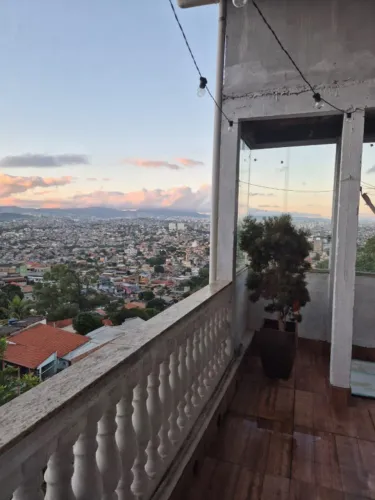 Casa Duplex com 3 quartos para alugar em Belo Horizonte