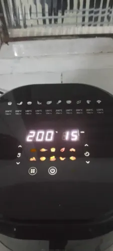 Vendo essa Air-fryer toda digital novinha